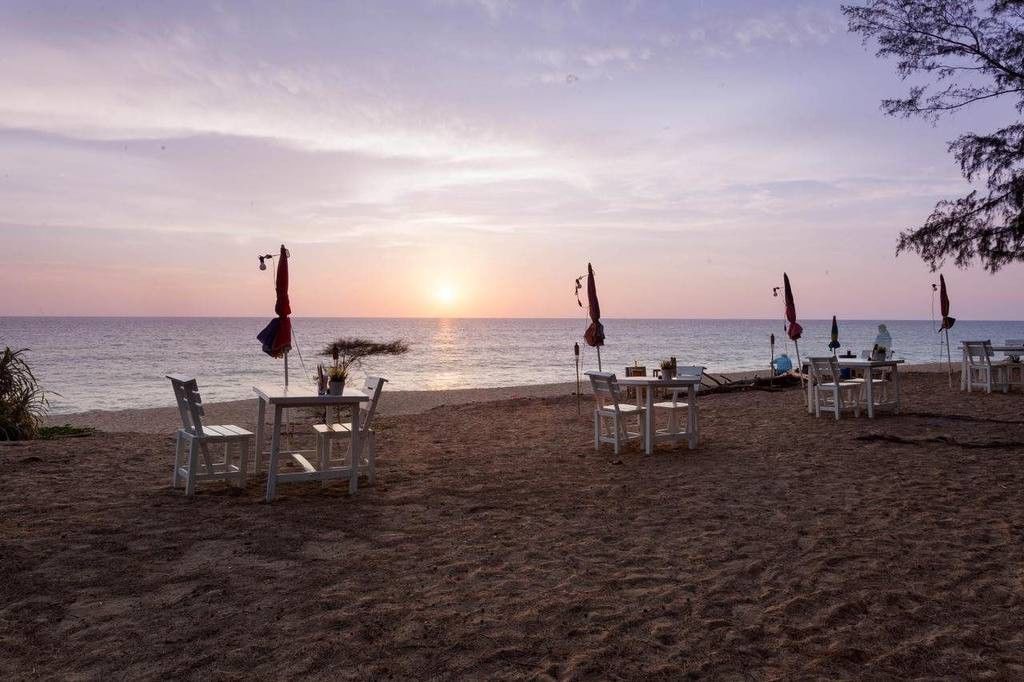 Micky Monkey Beach At Maikhao Beach Hotel Mai Khao Luaran gambar