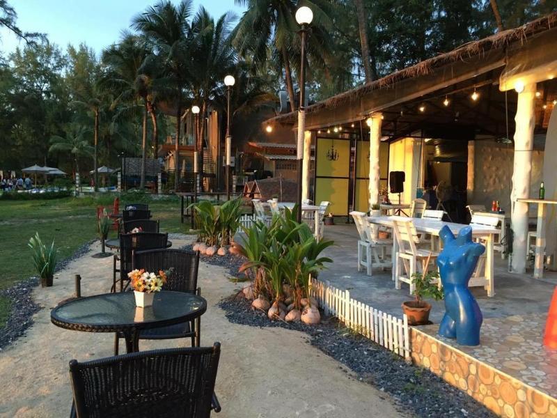 Micky Monkey Beach At Maikhao Beach Hotel Mai Khao Luaran gambar